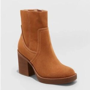 Universal Thread women’s Lilyan Platform Boots Cognac size 9,5